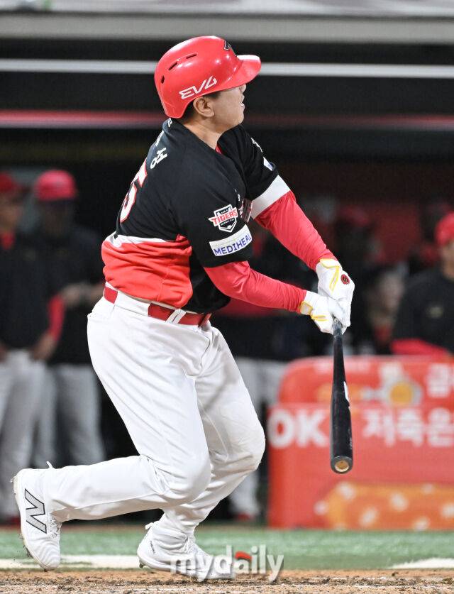 KIA 31세 대기만성 스타의 시련이 계속된다…AVG 0.231, 급기야 2군행 통보, 1년전 부상이 원인일까[MD광주]