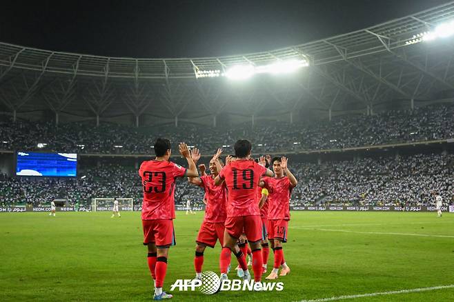 '일본·이란 지고, 한국만 이겼다' 피파랭킹 격차도 줄었다, 亞 2위 탈환 목표