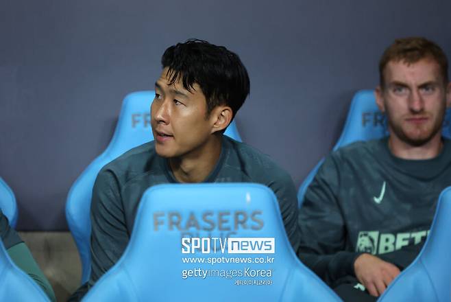 손흥민, 한국에서 못 뛰나…英 최상급 공신력 떴다 “토트넘 동료들에게 작별 암시”