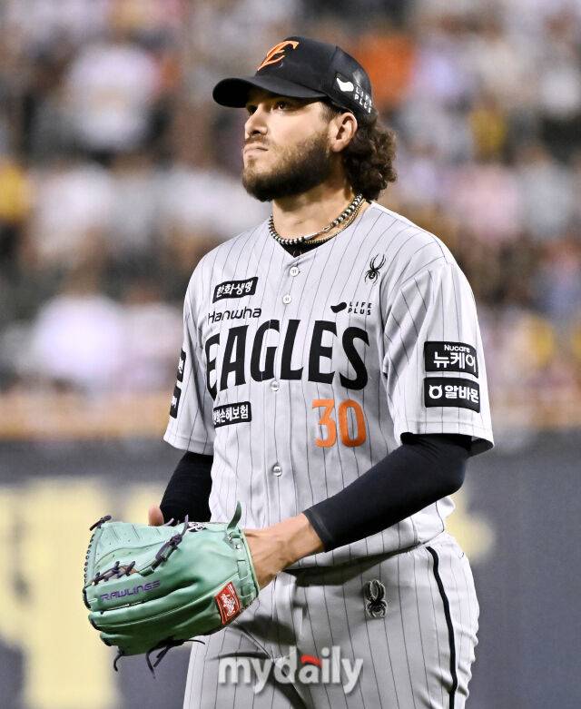 “폰세 잘 던지지만” KIA와 꽃범호 승부수…KBO 9승·ERA 1.80 최고투수 상대로 ‘윤도현 리드오프’[MD광주]