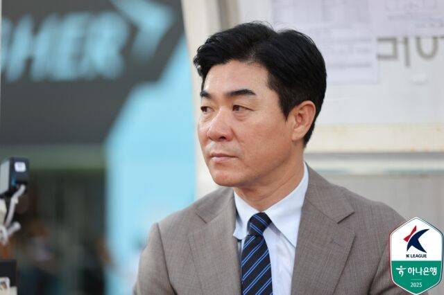 '오후 1시 30분 귀국→교체 명단 깜짝 등장' 무고사…윤정환 감독