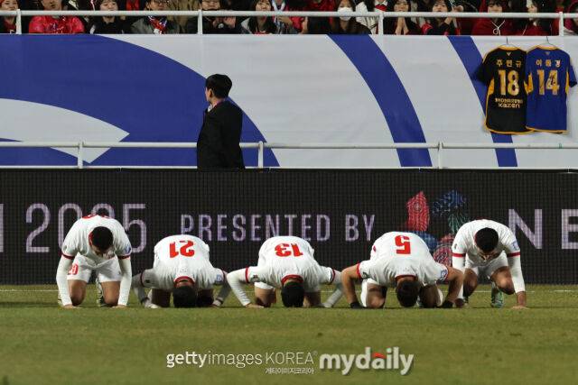 아직 끝나지 않았다! 한국·요르단 본선 직행 확정→B조 亞 플레이오프 진출 팀은?[WC예선]
