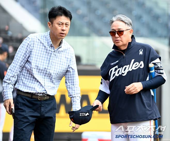 한화발 초대형 트레이드 폭탄 터질까...26년 만의 우승 적기, 타깃은 중견수다