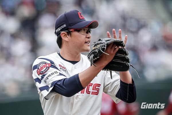 선발 8연승 '지구 1선발'이 벌써 3연패라니...'ERA 0.73' 친정 상대 자존심 회복 나설까