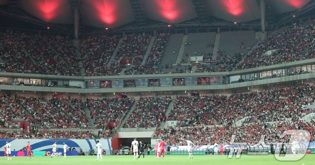'아직 2만장 안 팔렸다' 상암 A매치 '또' 매진 실패 유력, 씁쓸한 축구협회·홍명보호