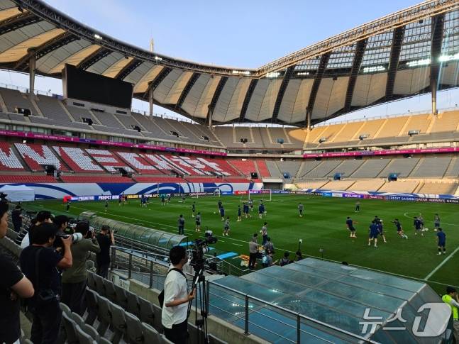 '아직 2만장 안 팔렸다' 상암 A매치 '또' 매진 실패 유력, 씁쓸한 축구협회·홍명보호