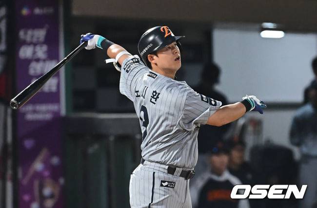 10G 타율 5푼4리, 치명적 실책까지…김경문 뚝심, 4번 노시환은 언제 부응할까