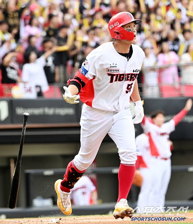 '176.13㎞' 오타니급 타구에 소름…150억 공백, 최저연봉 선수가 채울 줄이야