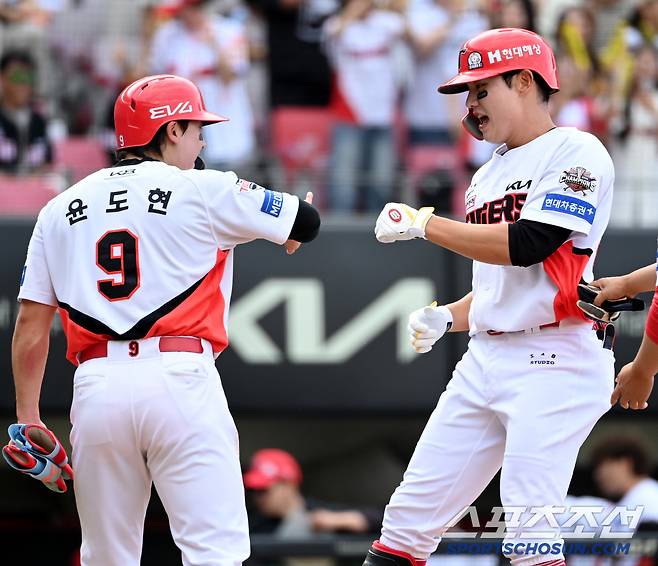 '176.13㎞' 오타니급 타구에 소름…150억 공백, 최저연봉 선수가 채울 줄이야