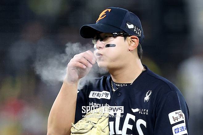 네모 안에 던지는 김서현 이렇게 무섭다, 팬들이 인정한 압도적 마무리→올스타 팬투표 1위까지