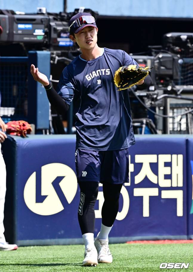 '롯데 복덩이' 전민재, 6월 타율 0.120 급락→헤드샷 휴유증 여파일까