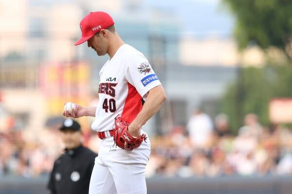 '6G ERA 4.84' 흔들리는 KIA 에이스, 3점대 ERA도 코앞…휴식 없이 '주 2회 등판' 임박, 초여름 고비가 다가온다
