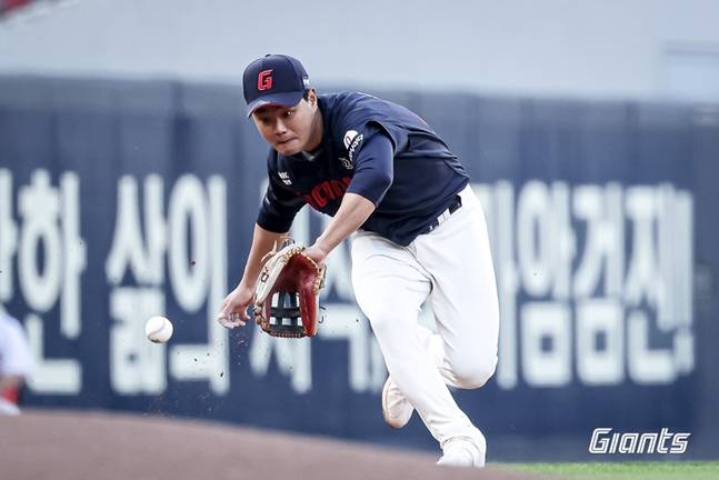 손호영 시즌 첫 2루수 출장이라니! 롯데, 급거 수비 포지션 변경→김민성 선발 3루수