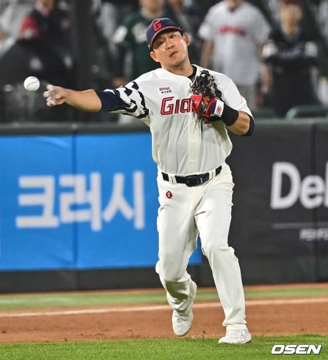 손호영 시즌 첫 2루수 출장이라니! 롯데, 급거 수비 포지션 변경→김민성 선발 3루수