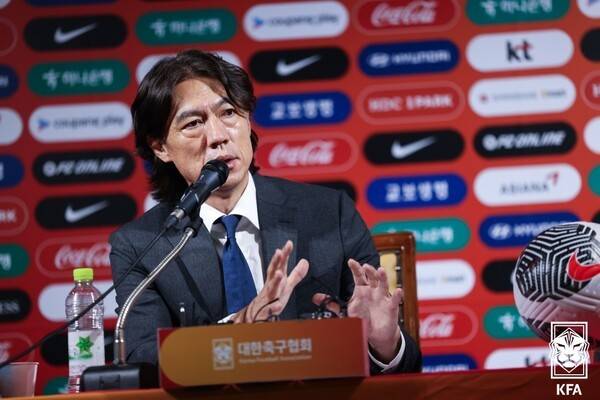 [A매치 현장 리뷰] '골골골골' 미쳤다! 홍명보호 16년 만에 대기록...11회 연속 월드컵 본선 진출 자축→한국, 쿠웨이트 4-0 제압