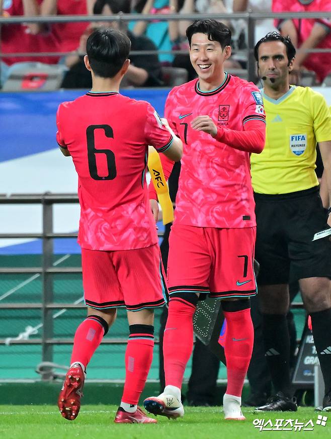 홍명보호 '아시아 1위 쾌거 달성!' …3차예선 '유일 무패' 대기록 썼다→'이강인 울분의 득점포' 쿠웨이트전 4-0 대승 [WC 예선 리뷰]