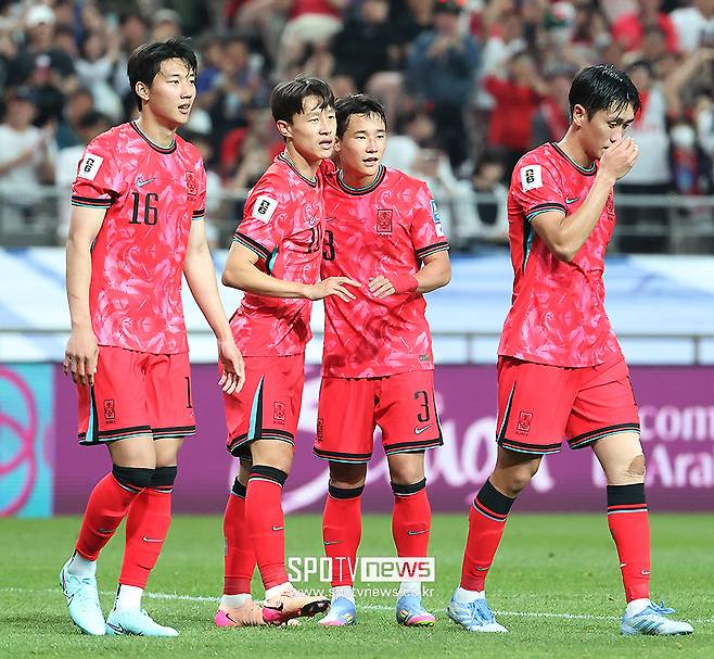 [오피셜] '일본도 못했다' 한국, 아시아 3차 예선 '유일무이' 기록 작성! '6승 4무' 무패로 월드컵 본선 진출