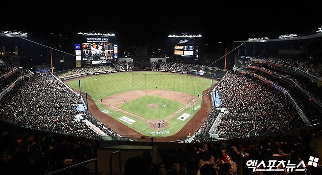 한화 KBO 44년사 '최초 대기록', 이렇게 깨지다니!…암표상이 범인이었나? 단 309명 부족했다→홈 25경기 연속 완판 도전 실패 [대전 현장]