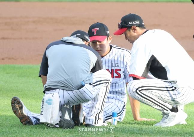 '한화 2선발 곧 만나는데' 과감한 LG, 손주영 1군 엔트리 말소... '발목 통증' 박동원도 쉬어간다 [잠실 현장]