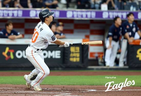 '한화 외야수 트레이드? 제가 있잖아요' 1할타자 대반전→신구장 첫 만루포…