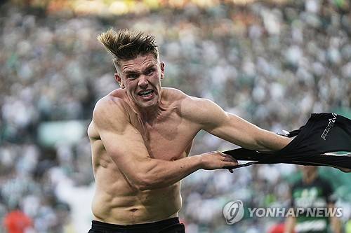 '세계 1위 분노'…'경기 안 뛸 거야!' 빅클럽 이적 시켜줄게 '신사협정' 깨질 위기, 요케레스 '경기 파업' 예고
