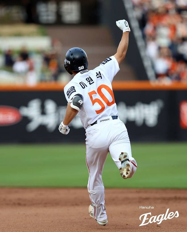 '한화 33년 만에 40승 선착' 김서현 만루서 154km 위기탈출…이원석 결승타 포효 [대전 게임노트]