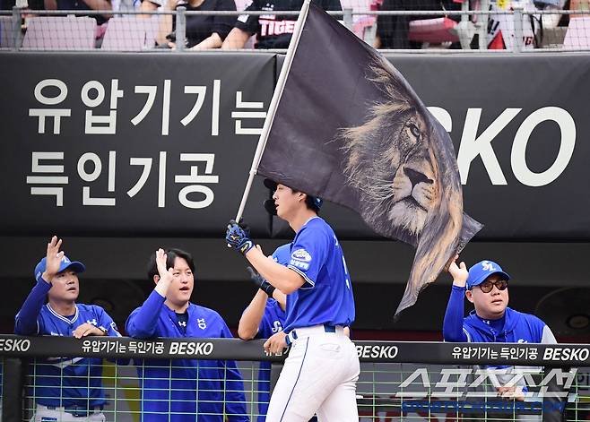 KBO '역대 2호' 기록 탄생, 1점 결국 지켜냈다…'구자욱 결승포' 삼성, KIA 잡고 '위닝 시리즈' [광주 리뷰]