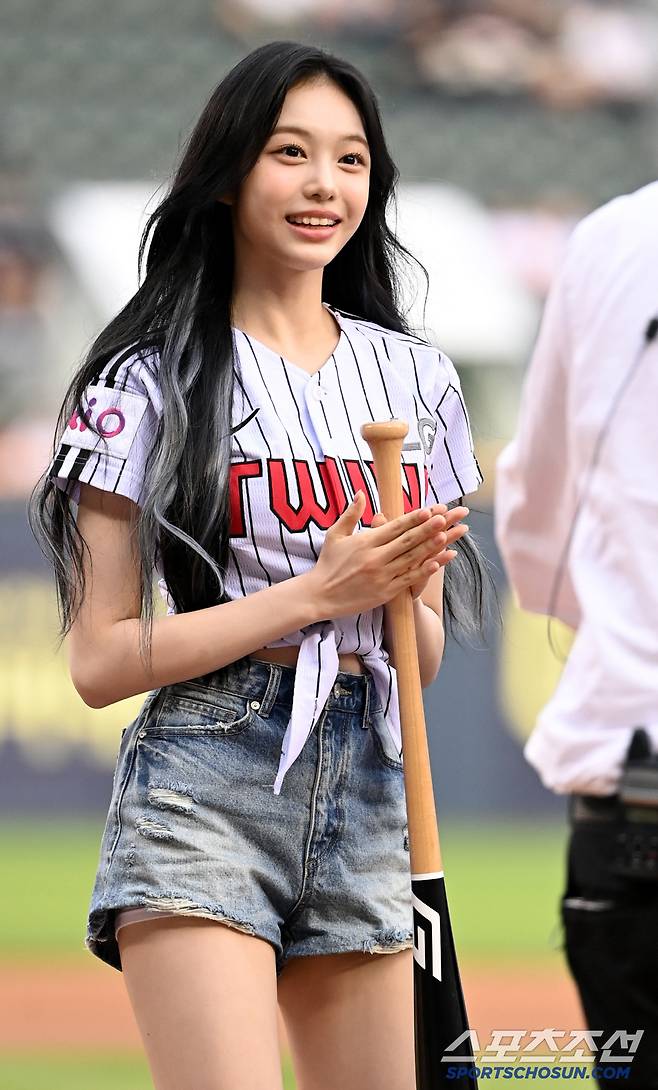 '65억 최고 포수의 역전 2루타' 40승 고지 점령 또 1위 지킨 LG, 주말 한화와 반게임차 선두 전쟁 나선다[잠실 리뷰]