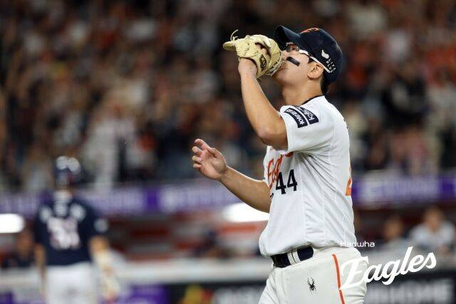 역대급 등장신+한화 팬들의 함성, 160km 괴력 이유 있네…김서현 깜짝깜짝 놀란다