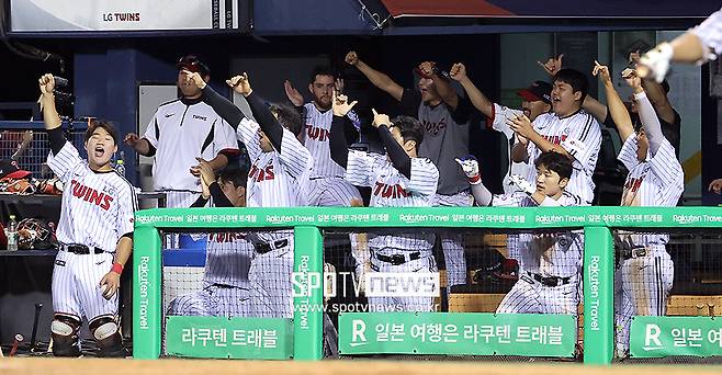 'LG 우승하고 분위기 변했다' 1군 3년차가 대선배 앞에서 감히…그걸 받아준 주장, LG 이래서 1위구나