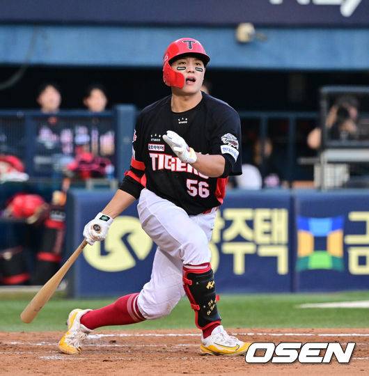 '13타수 1안타' 29세 꽃미남이 웃지 않는다…꽃감독