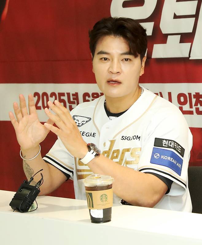 이대호 “친구로서 벅차고 행복”, 류현진 “정말 대단한 선배였다”..추신수 마지막 배웅한 스타들