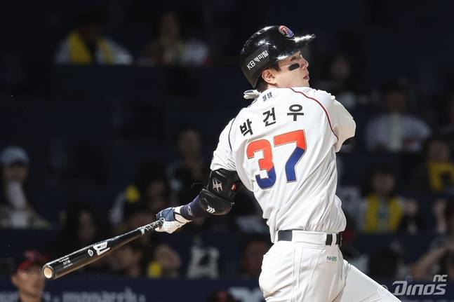 '취소됐으면 어쩔 뻔' 4:0→4:3→9:4→9:8 물고 물리는 명승부, KIA가 이겼다! 2연패 끊고 5할 복귀... NC 최정원 헤드샷 [창원 현장리뷰]