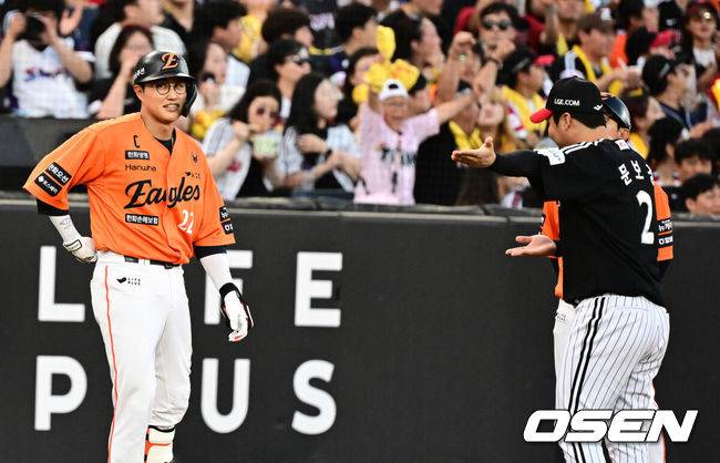 ‘아, 김서현 블론세이브→11회말 홈에서 아웃’ 한화, 1위 탈환 실패…LG-한화, 11회 2-2 무승부 ‘3시간50분 혈투’ [대전 리뷰]