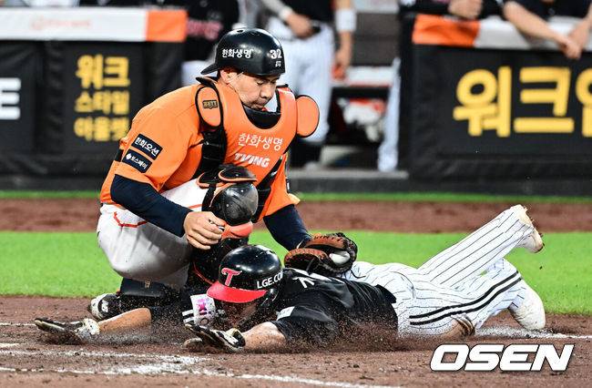‘아, 김서현 블론세이브→11회말 홈에서 아웃’ 한화, 1위 탈환 실패…LG-한화, 11회 2-2 무승부 ‘3시간50분 혈투’ [대전 리뷰]