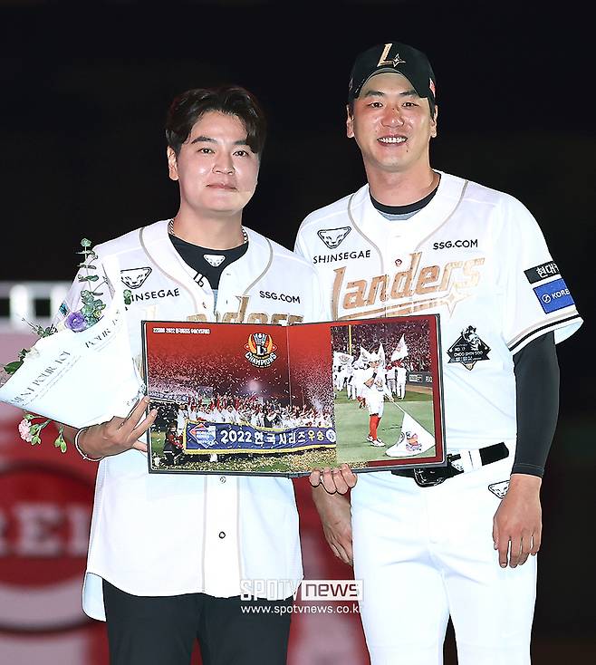 'SSG에서 성대하게 은퇴했지만..' 추신수, 고향팀 롯데 향한 애정 숨기지 않았다