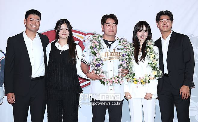 'SSG에서 성대하게 은퇴했지만..' 추신수, 고향팀 롯데 향한 애정 숨기지 않았다