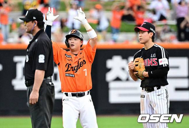 ‘104분 우천 중단, 하늘은 한화 편이었다’ 한화, 33일 만에 1위 복귀하다. LG에 10-5 역전승...LG, 3실책 자멸→2위 추락 [대전 리뷰]