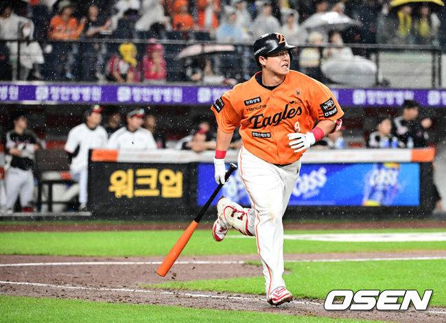 ‘104분 우천 중단, 하늘은 한화 편이었다’ 한화, 33일 만에 1위 복귀하다. LG에 10-5 역전승...LG, 3실책 자멸→2위 추락 [대전 리뷰]