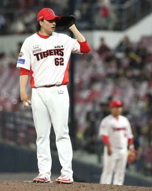 “안 중요한 경기 없어” KIA 138SV 클로저의 초과근무가 벌써 작년의 2배…투지 불태우지만 꽃범호 ‘머리 아파’[MD창원]