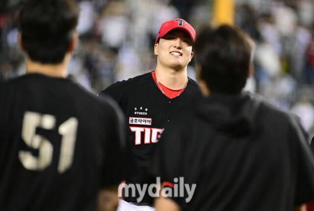 “안 중요한 경기 없어” KIA 138SV 클로저의 초과근무가 벌써 작년의 2배…투지 불태우지만 꽃범호 ‘머리 아파’[MD창원]