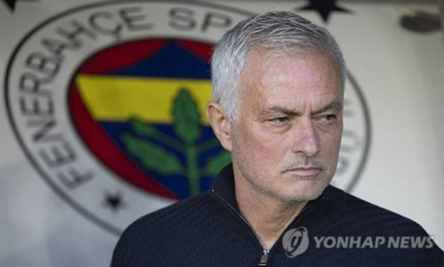 '흥민아 이리 와' 연봉 180억 그대로 줄게…은사 무리뉴 '러브콜' 떴다→연봉 인상+유럽대항전 보장→튀르키예 이적 현실화?