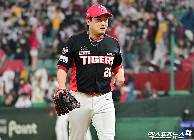 '3년 12억' 그 이상?…'슬라이더 깎는 장인' KIA 좌완 스페셜리스트, 얼마 줘야 남을까