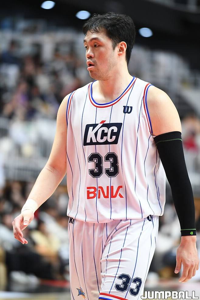 이승현, 2대1 트레이드로 현대모비스행…장재석 KCC 유니폼 입는다