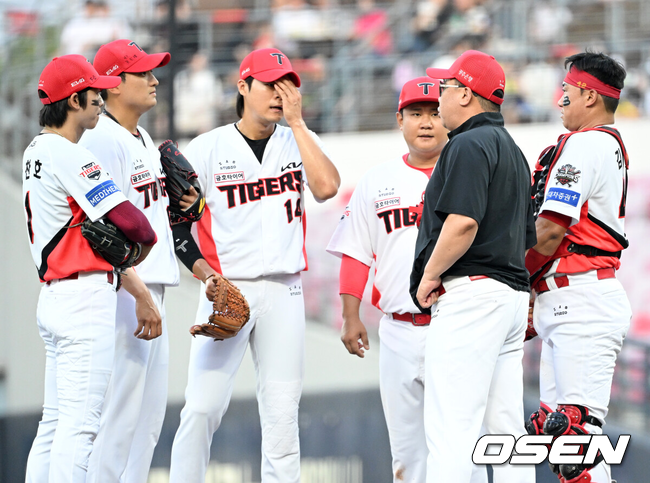 또 마운드 올라 김도현 각성 시키고, 헤이수스 꺾어 더 값진 3연승...꽃감독