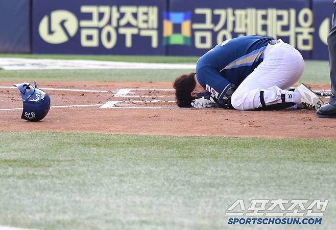 '한화와 멀어진다.' 에이스의 충격적 2회 헤드샷 퇴장→타선 침묵→8위팀에서 다승 1위 탄생. NC, 30승 도달. 2연패 LG, 한화와 1.5G차[잠실 리뷰]