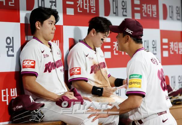 '이게 올바른 육성인가' 키움 김윤하, 역대 단일 시즌 0승 10패 10번째 '굴욕'…선발 15연패 [IS 냉탕]