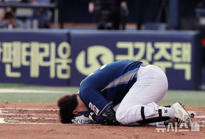 공에 헬멧 맞은 NC 박건우, 엑스레이 결과 골절 피해…18일 CT 검사(종합2보)