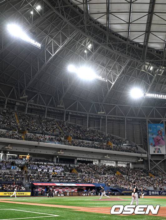 관중 흥행 미쳤다! 한화 1위 질주+롯데 가을야구 희망, 역대 최소경기 600만명 달성하다. ‘48% 매진 기염’ [공식발표]