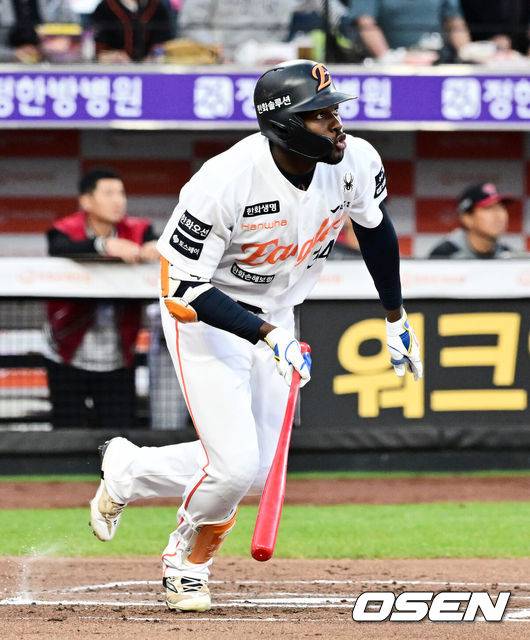 플로리얼 미국행, 다친 김에 '출산 휴가' 떠났다…한화 초고속 대체 외인 영입, 주말 키움전 데뷔